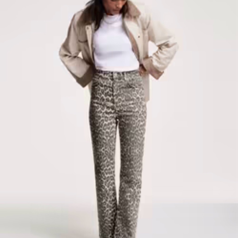 Chico's Platinum Denim Cheetah Muted Print Siz L